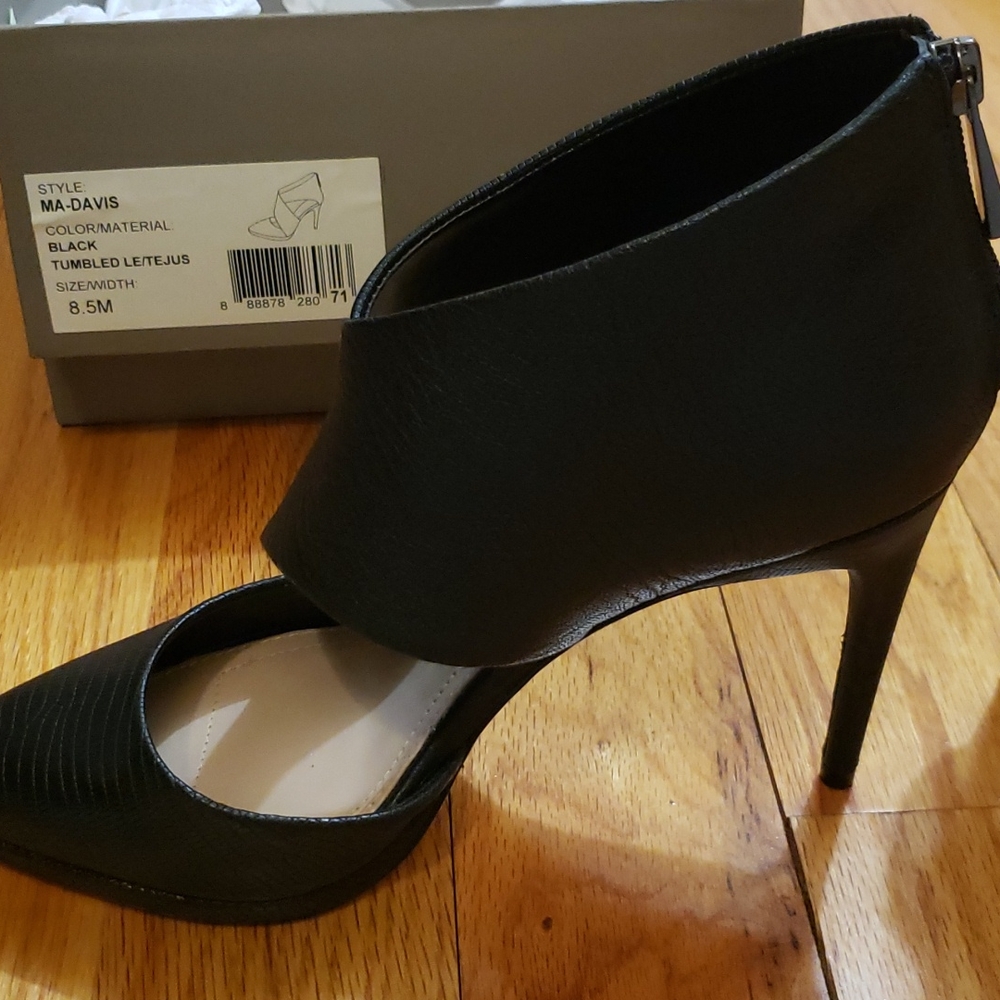 BCBG MAXAZRIA Platform Pump 8.5 Black - Picture 2 of 6